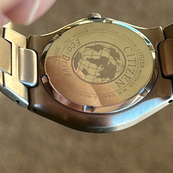 Citizen Eco-Drive Titanium E100-K18434 CK - Picture 5 of 10